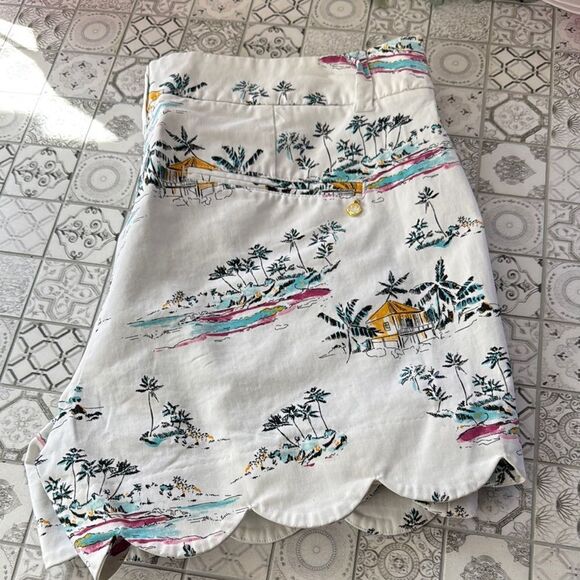 Crown & Ivy White and Yellow Bermudas with Whimsical Print - Picture 8 of 8